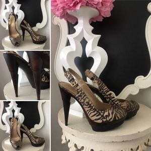 🌺 Stuart Weizmann
Gorgeous Tan Brown Shake Heel